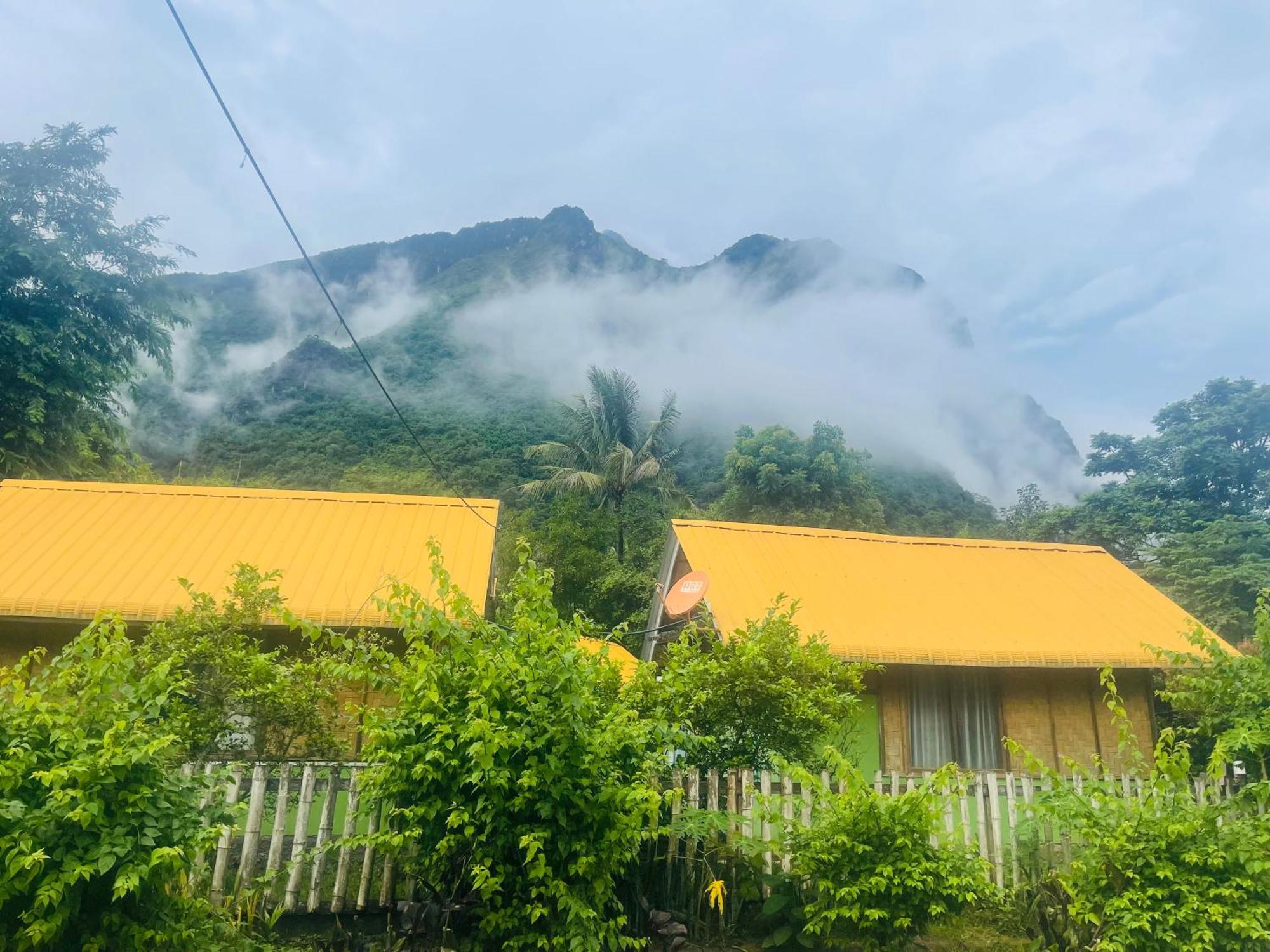 Nong Khiaw Ing Ing Mountain View Bed & Breakfast Bagian luar foto