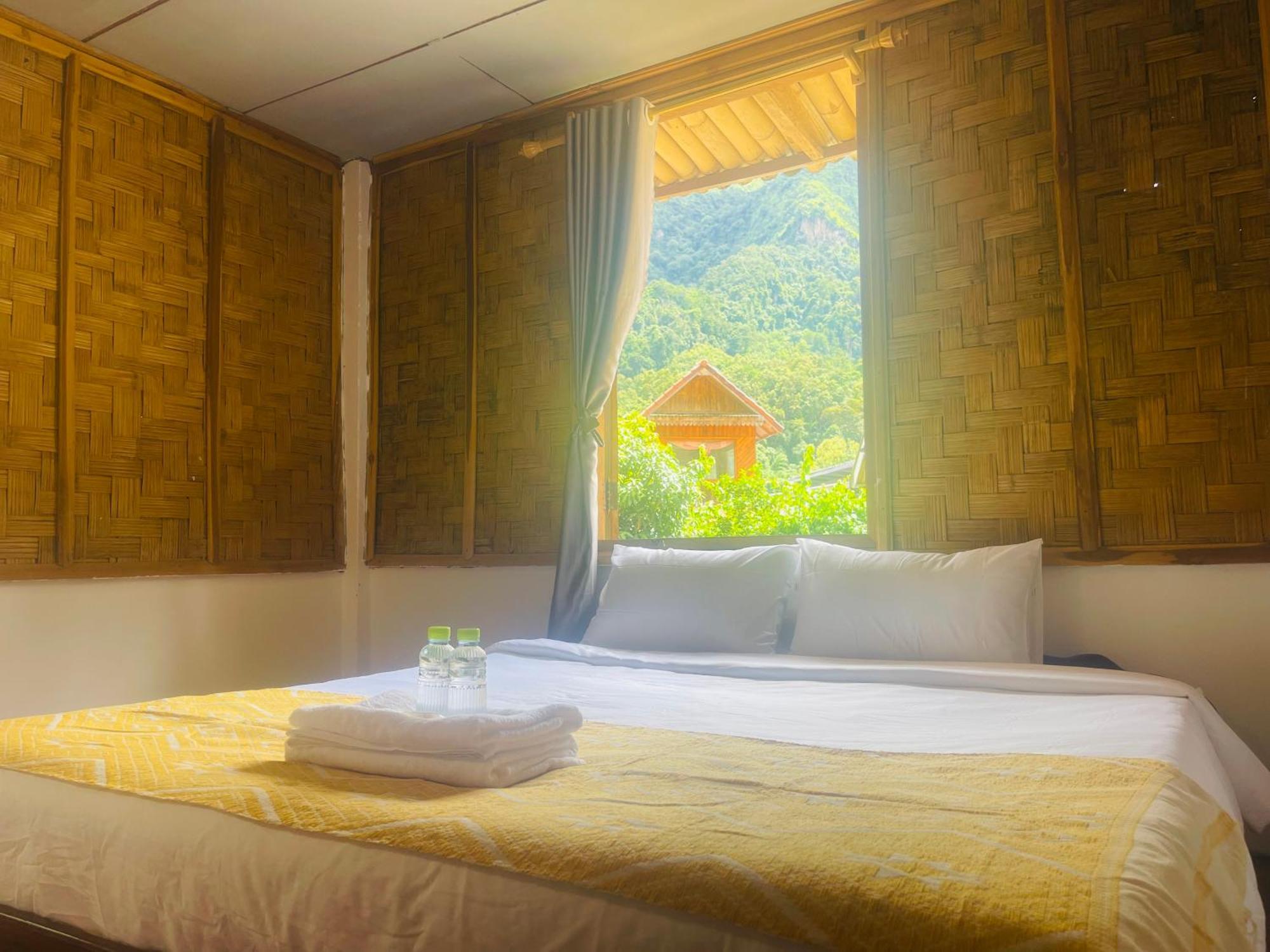 Nong Khiaw Ing Ing Mountain View Bed & Breakfast Bagian luar foto