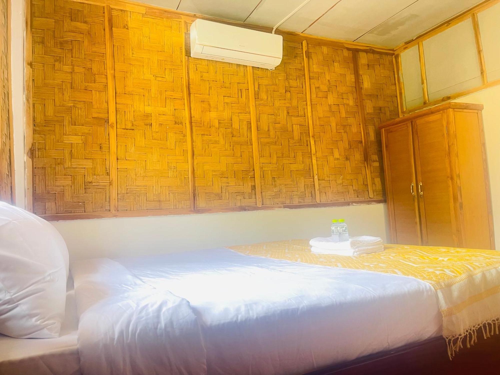 Nong Khiaw Ing Ing Mountain View Bed & Breakfast Bagian luar foto