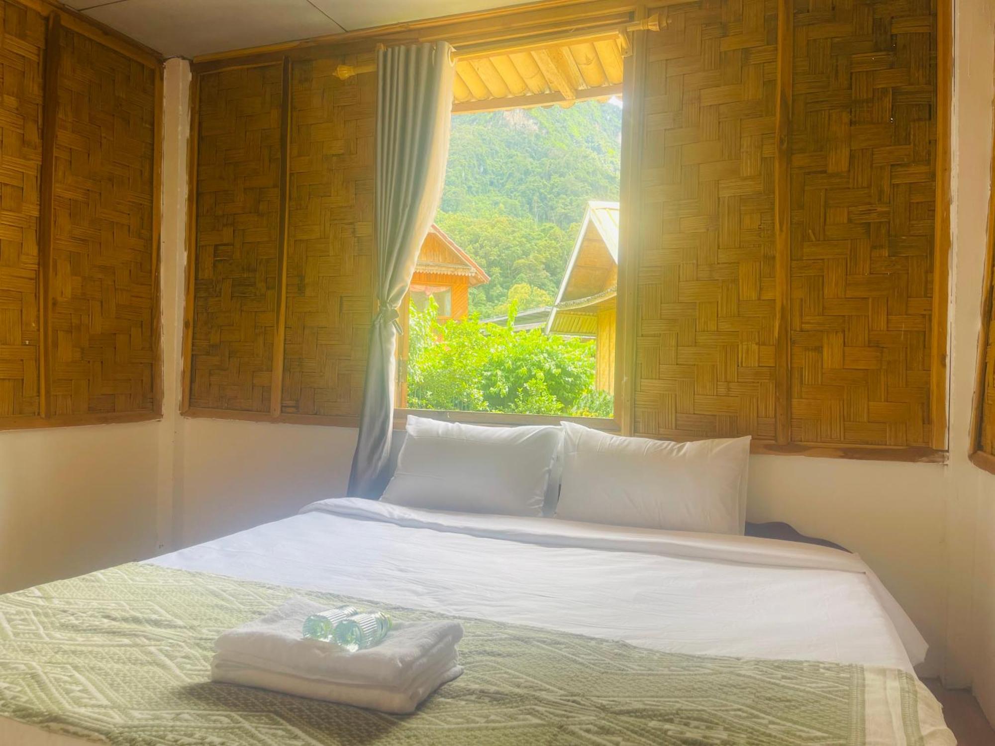 Nong Khiaw Ing Ing Mountain View Bed & Breakfast Bagian luar foto