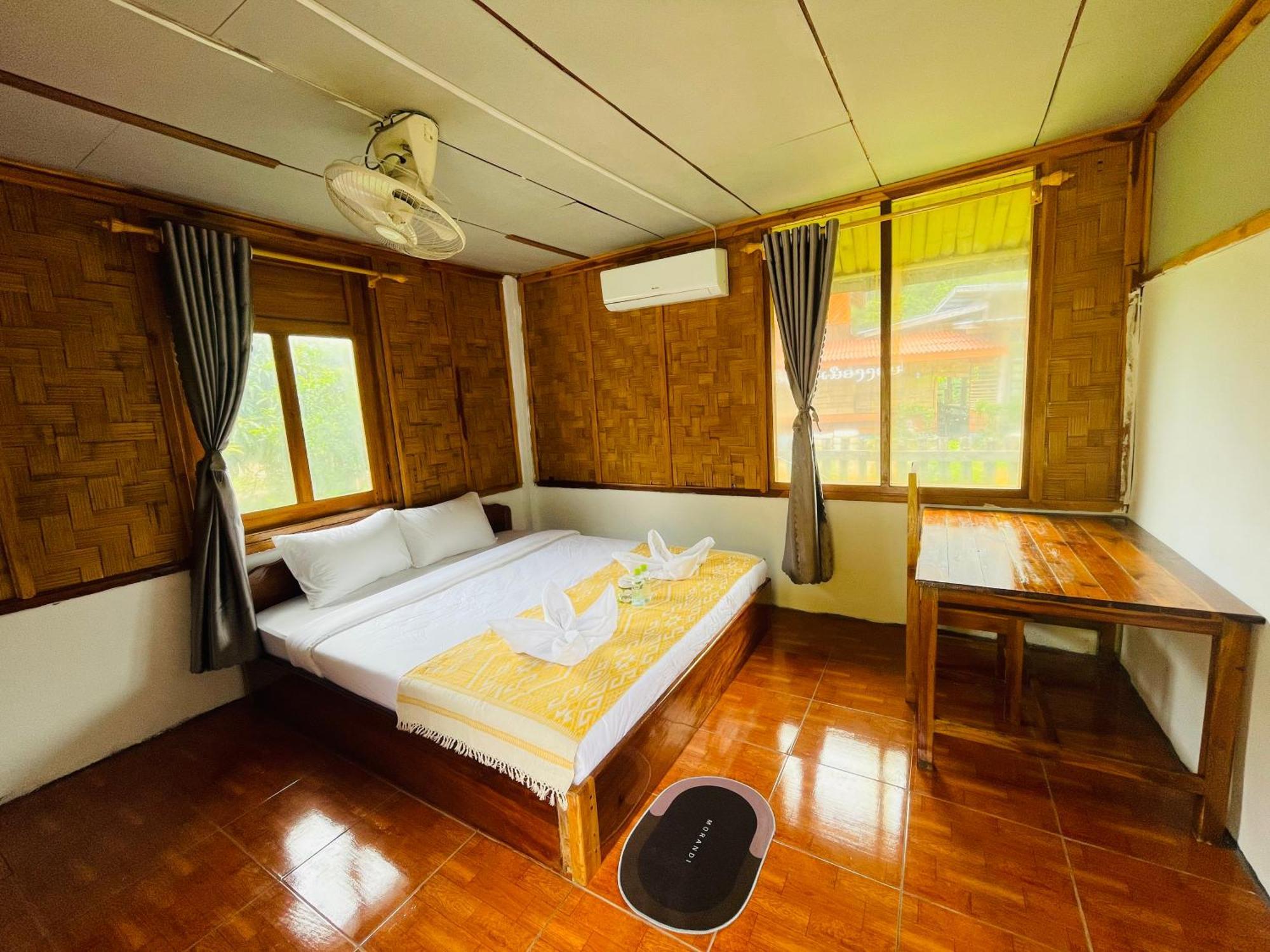 Nong Khiaw Ing Ing Mountain View Bed & Breakfast Bagian luar foto
