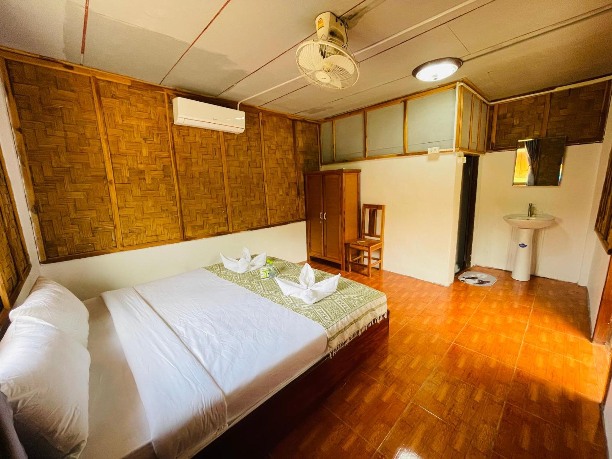 Nong Khiaw Ing Ing Mountain View Bed & Breakfast Bagian luar foto