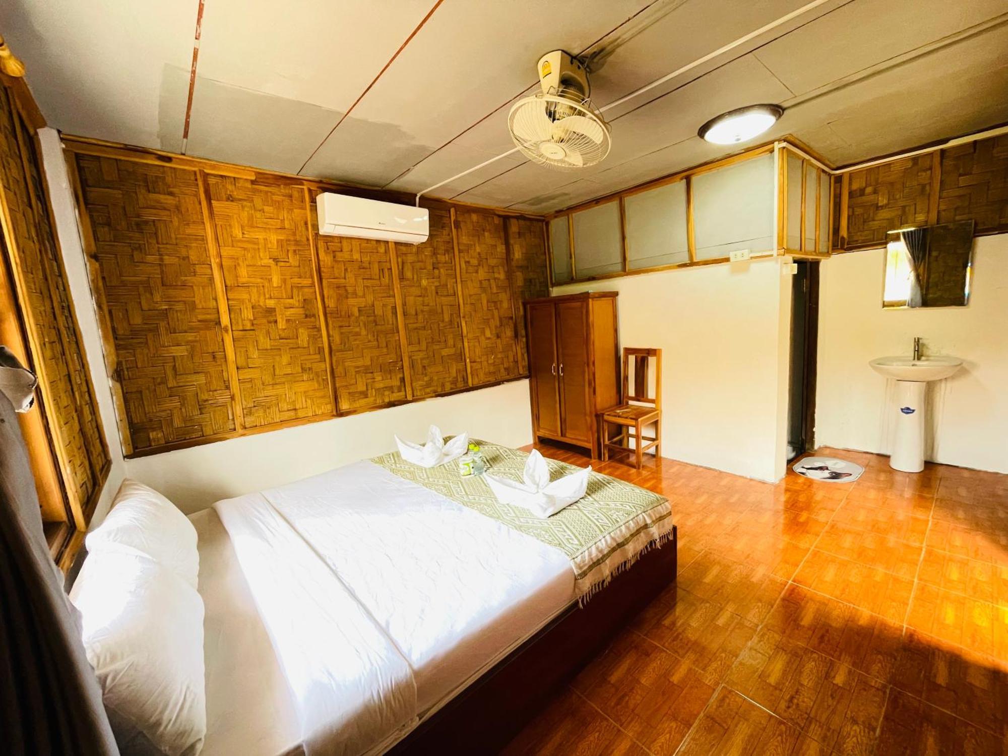 Nong Khiaw Ing Ing Mountain View Bed & Breakfast Bagian luar foto