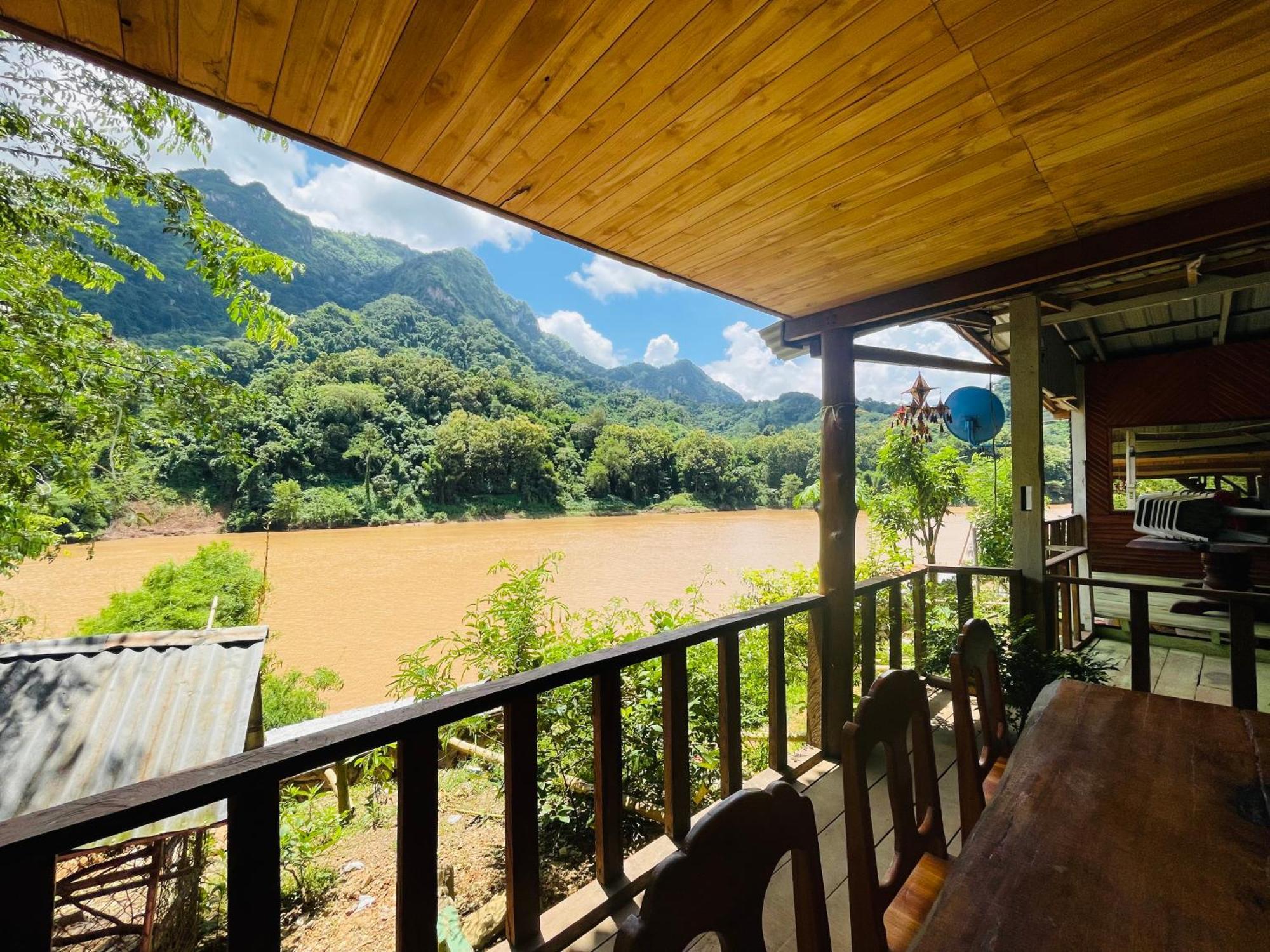 Nong Khiaw Ing Ing Mountain View Bed & Breakfast Bagian luar foto