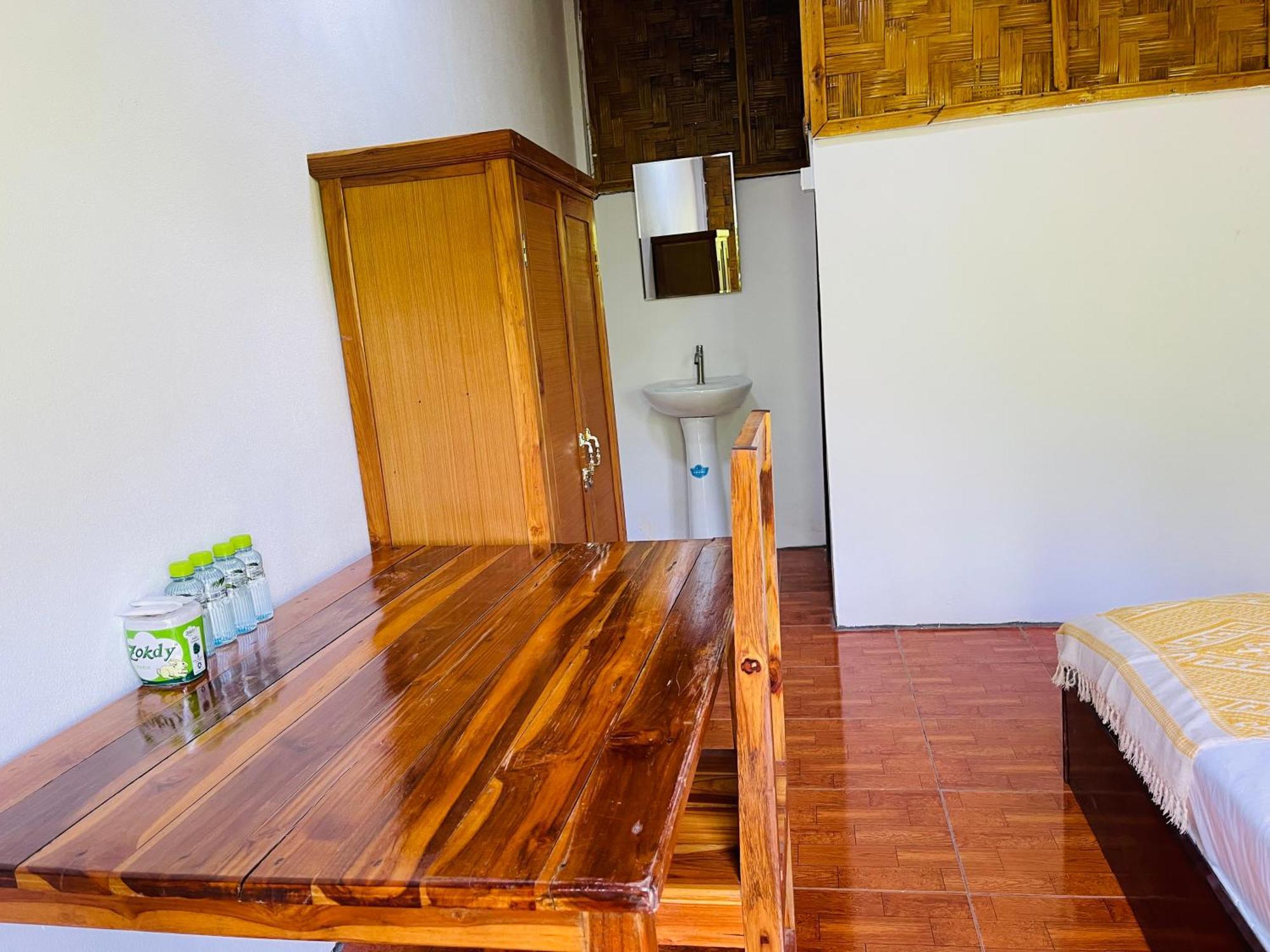 Nong Khiaw Ing Ing Mountain View Bed & Breakfast Bagian luar foto