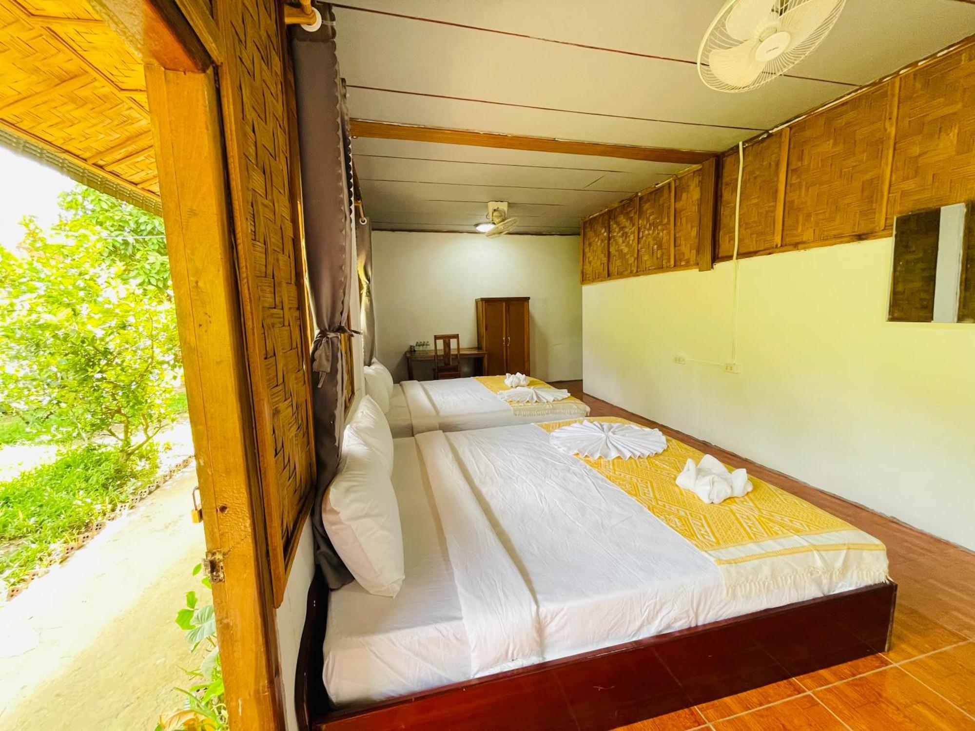 Nong Khiaw Ing Ing Mountain View Bed & Breakfast Bagian luar foto