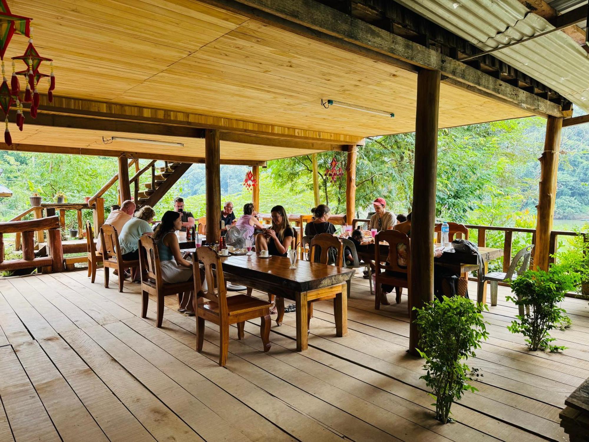 Nong Khiaw Ing Ing Mountain View Bed & Breakfast Bagian luar foto